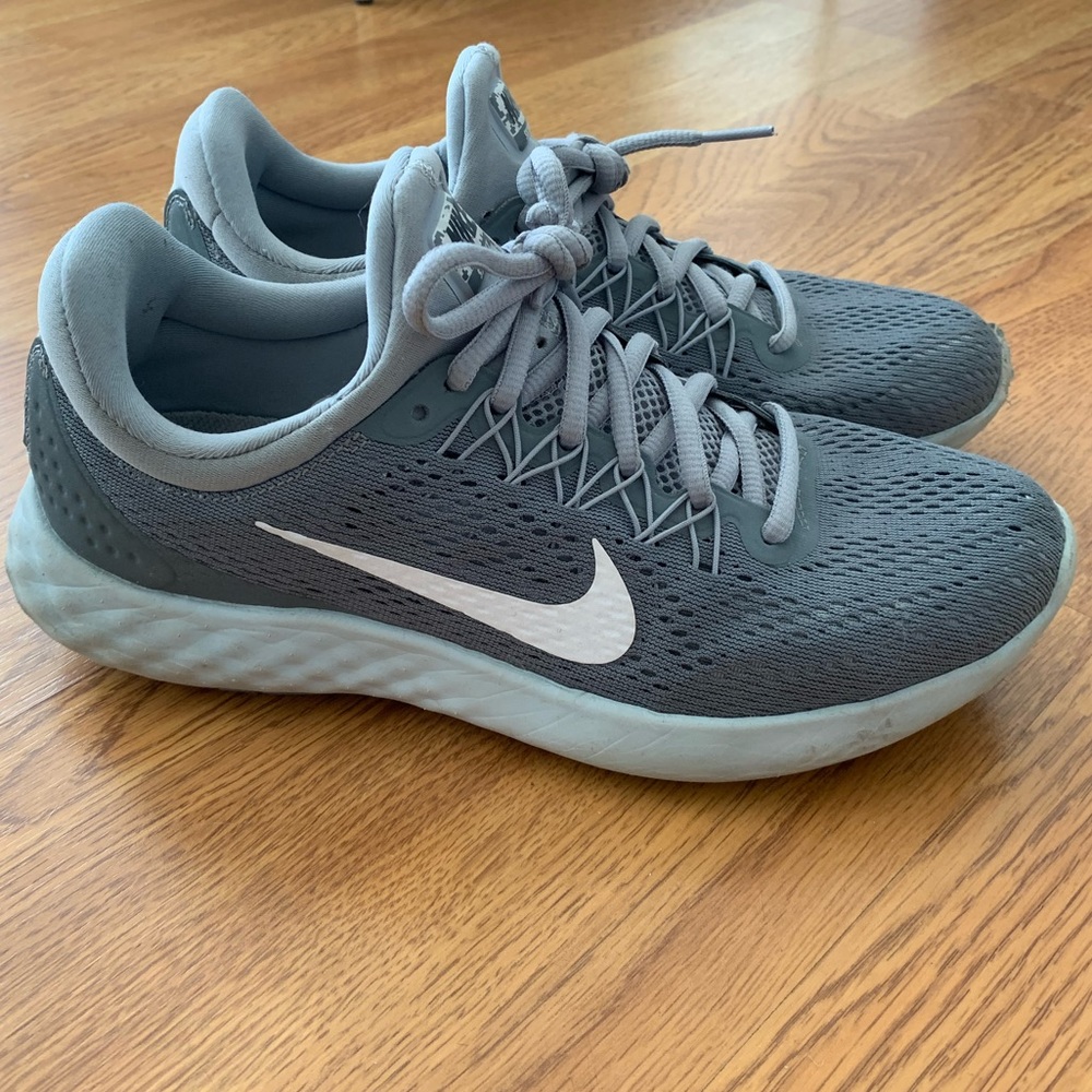 Nike Flyknit Sneakers